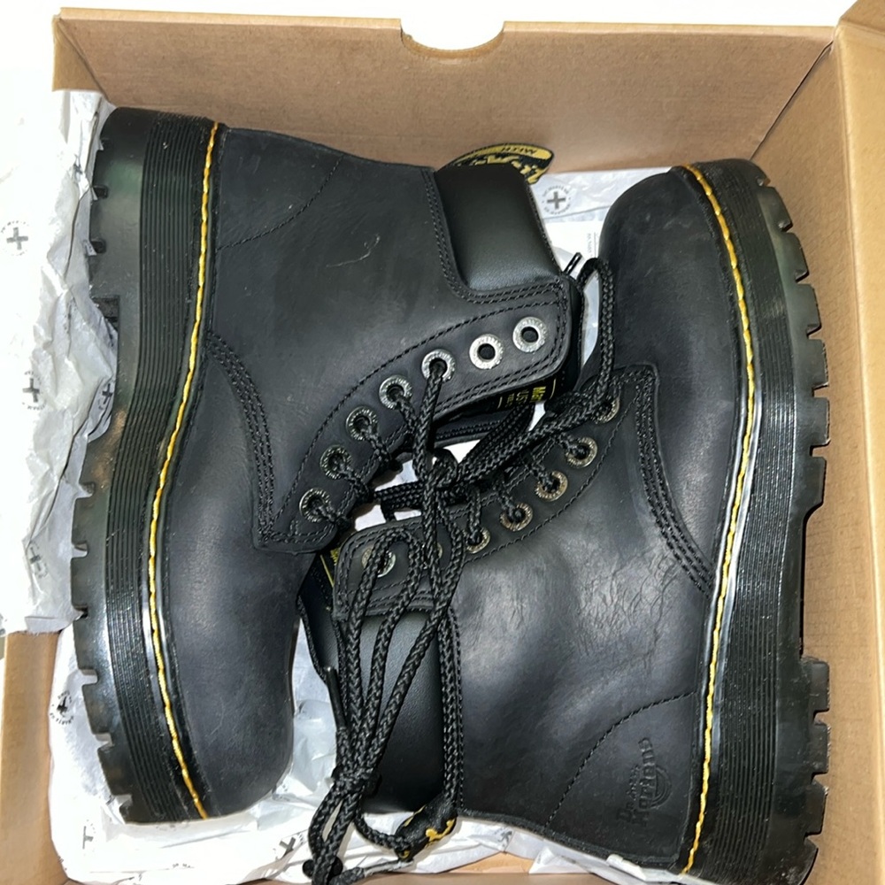 Dr. Martens - industrial black steel toe boots *UNISEX*